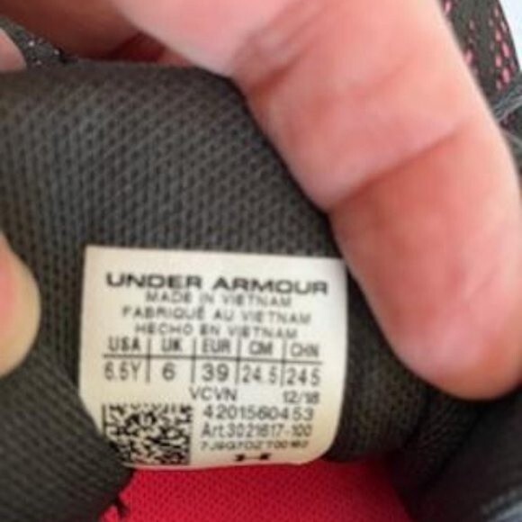Under Armour Charged Black Pink Purple Sneakers size 6.5 Youth - Picture 7 of 7